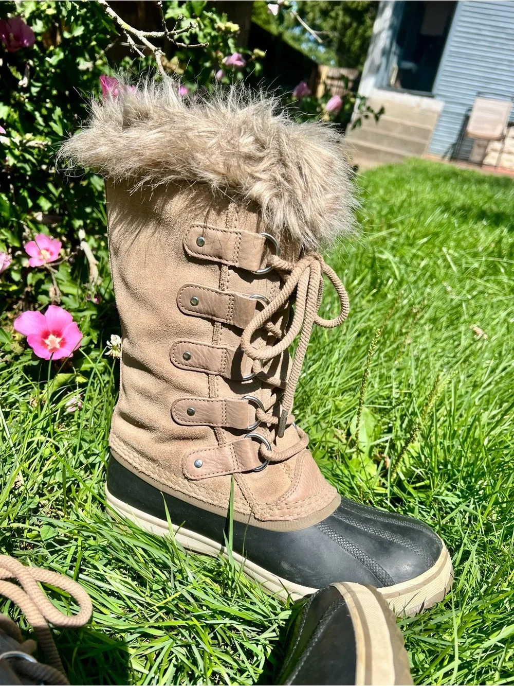 Women Sorel Joan of Arctic Tall Snow Boat Gently Preowned Classic Fur Lined 9